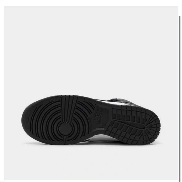 Nike Dunk High top Panda black and white